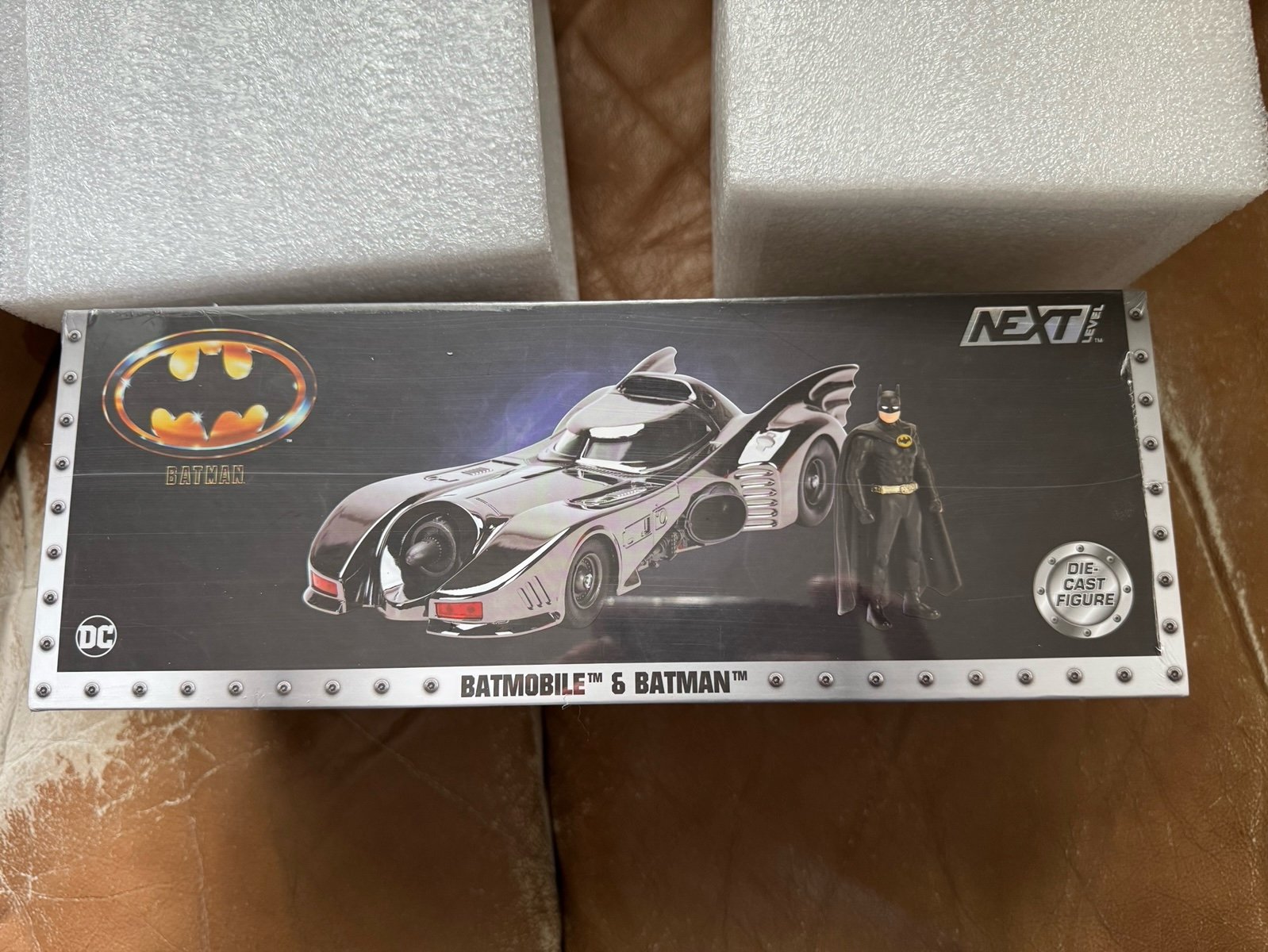 JADA NEXT Batman 1989 Batmobile Black Chrome - 1:24 Limited Edition