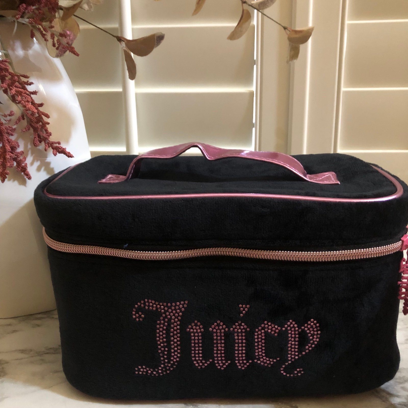 Juicy Couture NWT cosmetics velour bag
