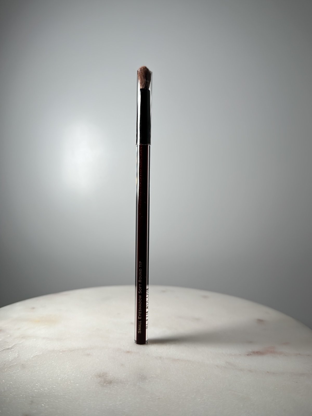 Kevyn Aucoin small eyeshadow soft round tip brush