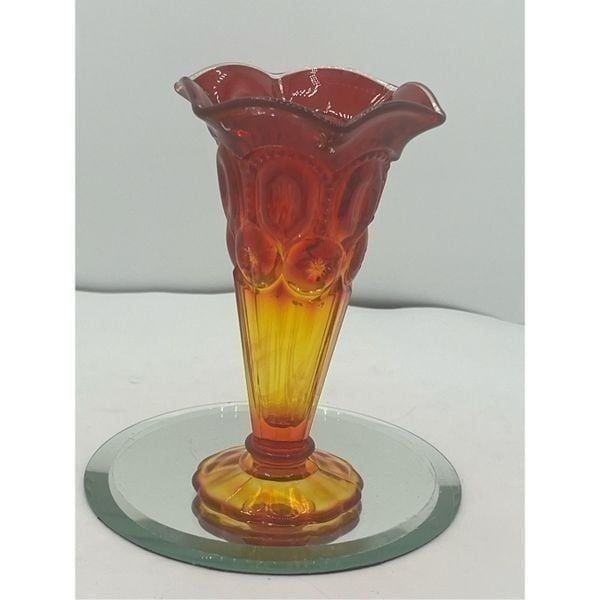 Vintage L.E.Smith Amberina Moon And Stars Tulip Ruffled Edge Bud Vase 6” T GLOWS