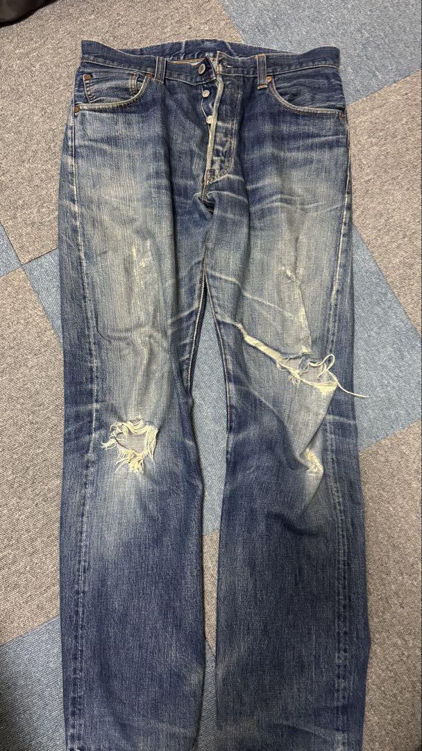 Levi's 501 Damaged Denim