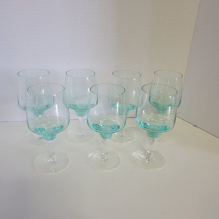 Vintage 5 Sasaki Harmony Aqua Set Of 7 Accent Wine Glasses