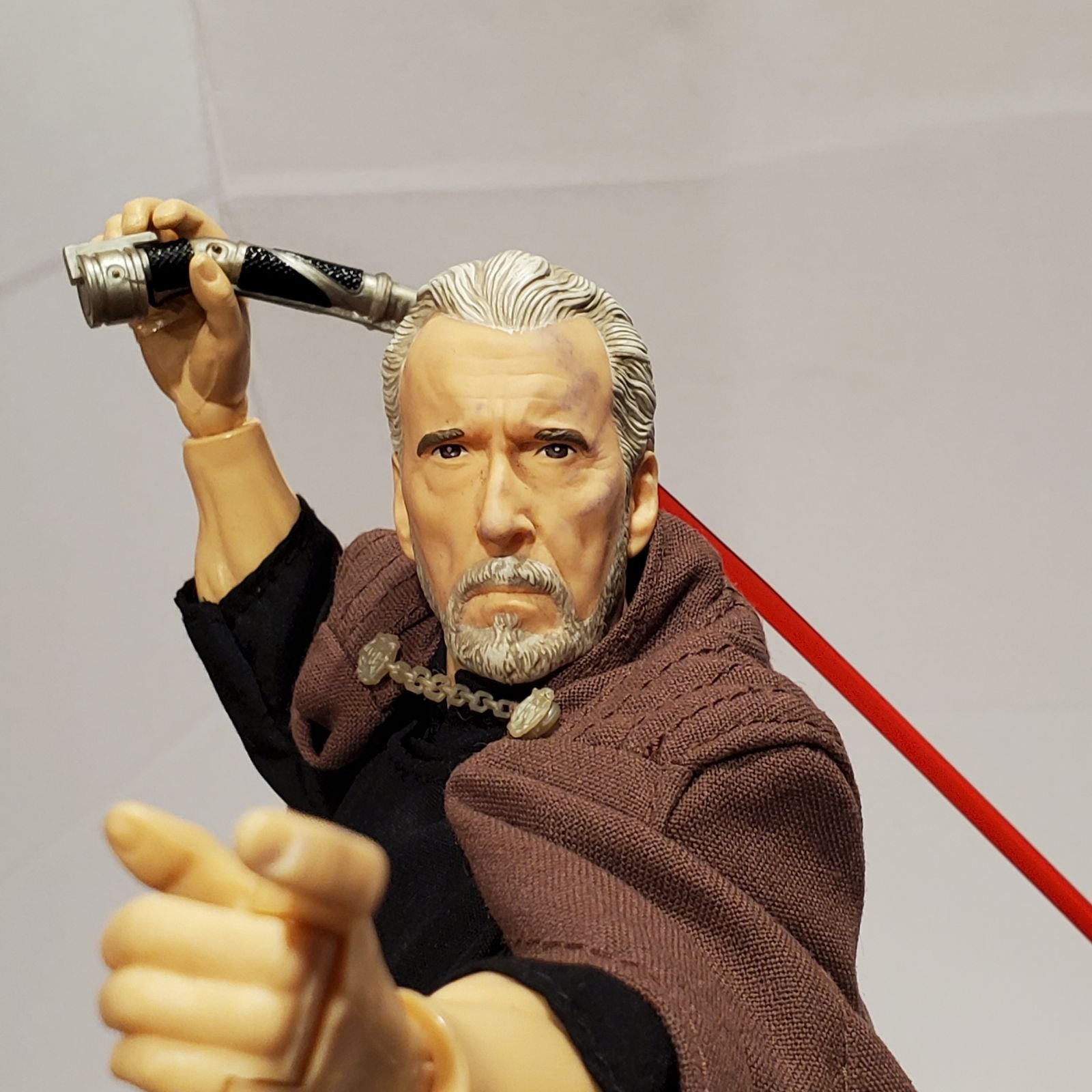 Star Wars 12 Dooku w Lightsaber B1