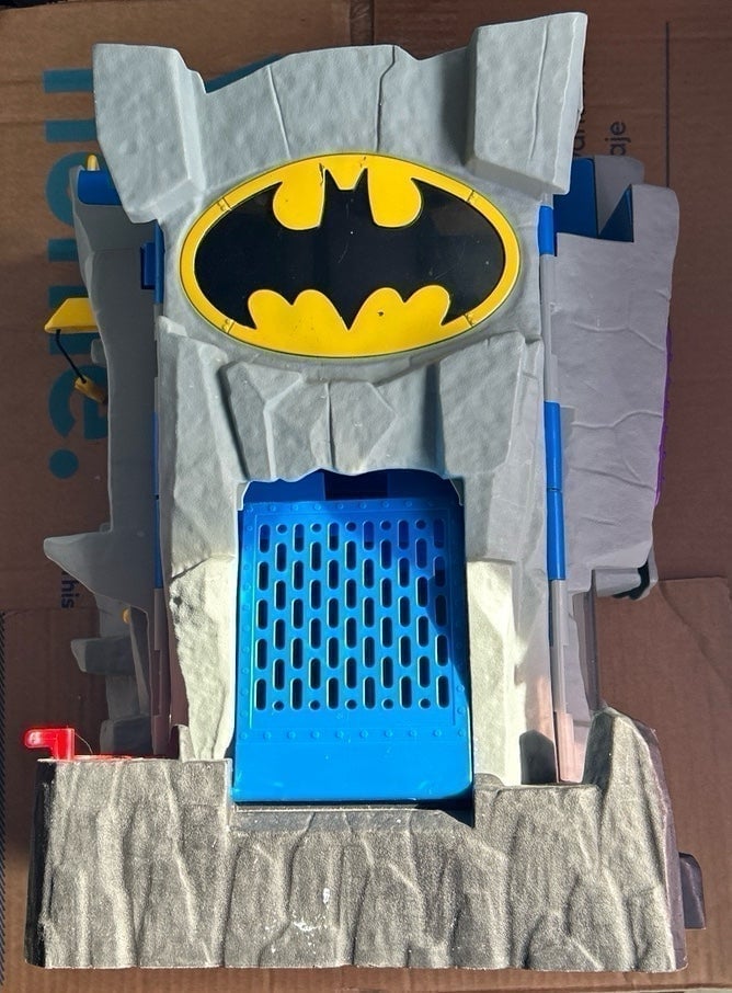 Dc Imaginext The BatCave toy