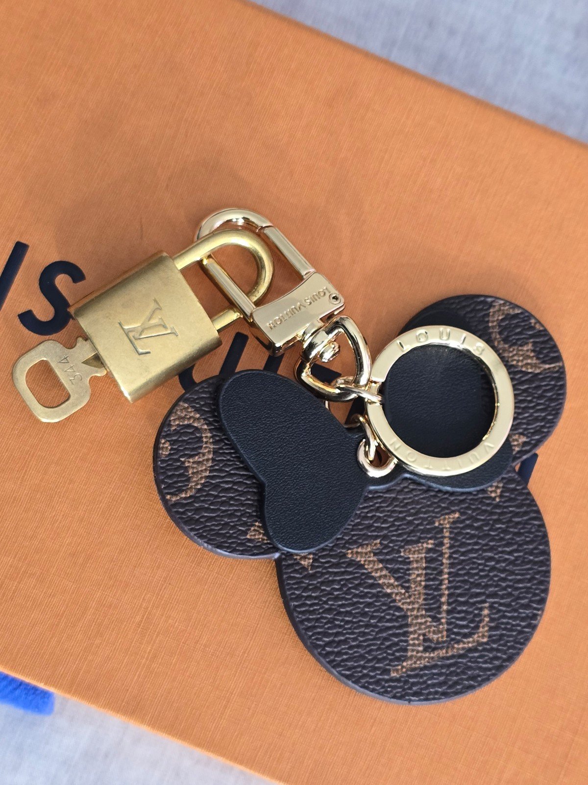 Authentic Gold Louis Vuitton Padlock & key set #344