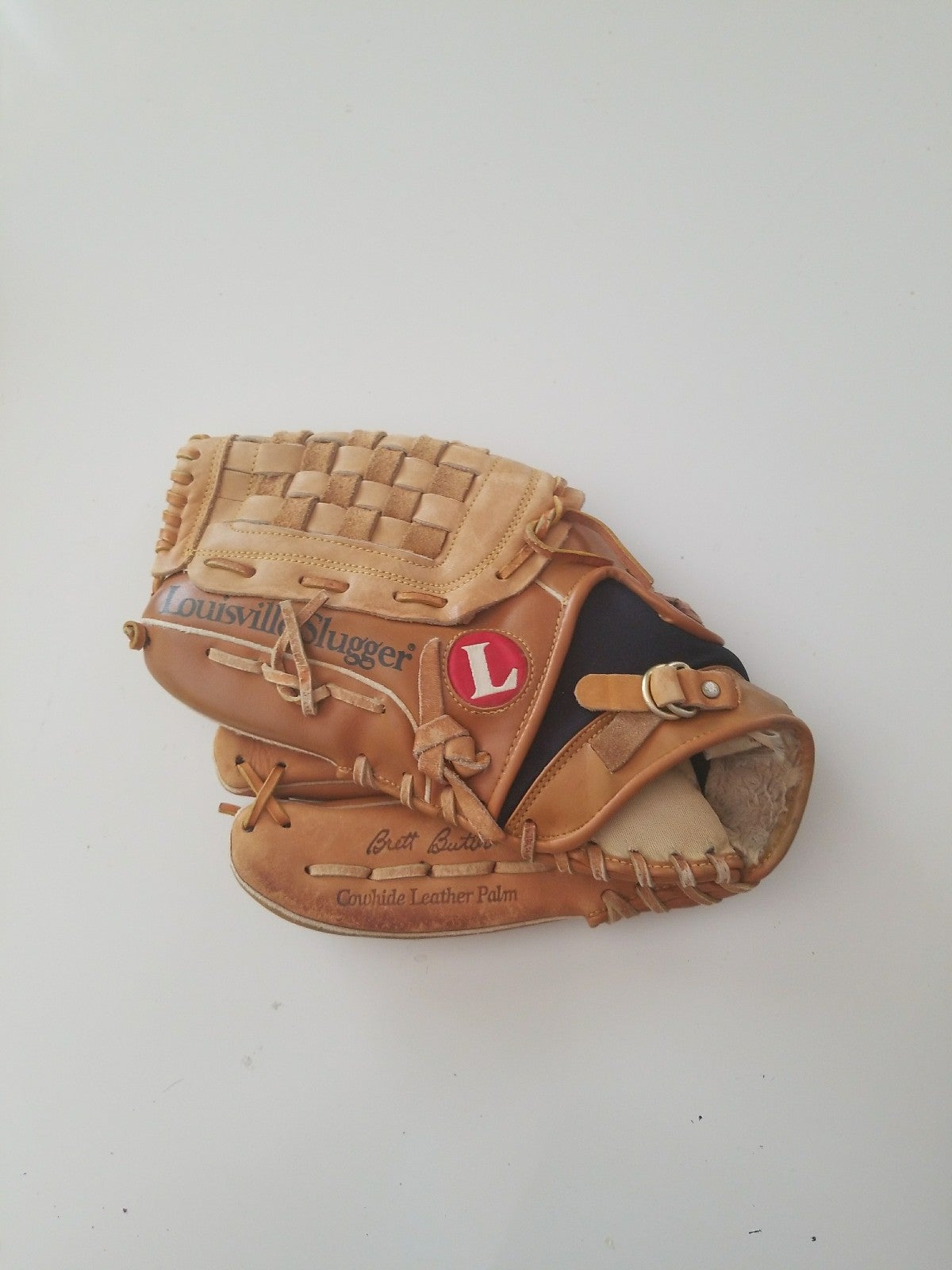 Vintage Adult Louisville Baseball Glove