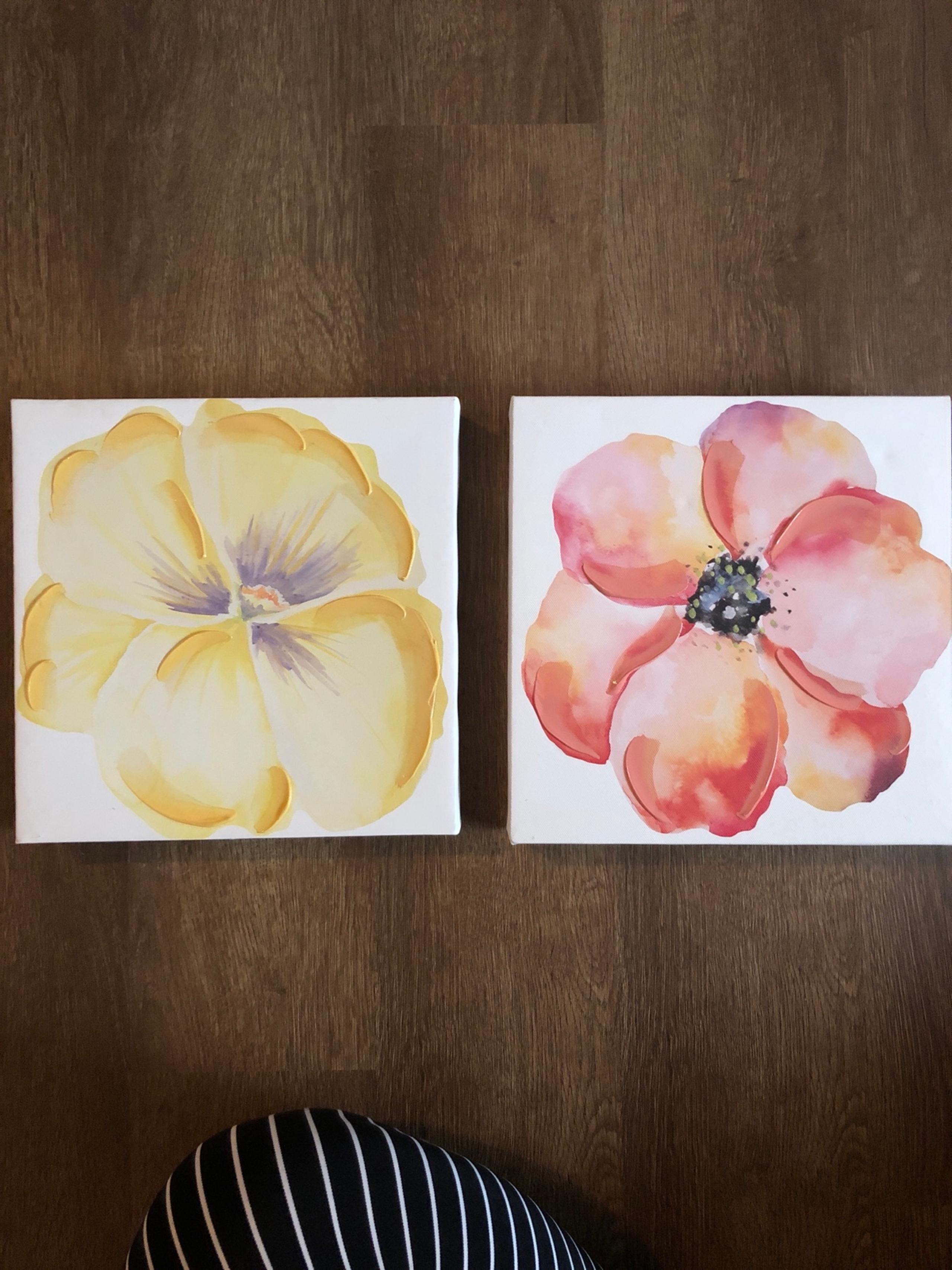 Flower picture pair