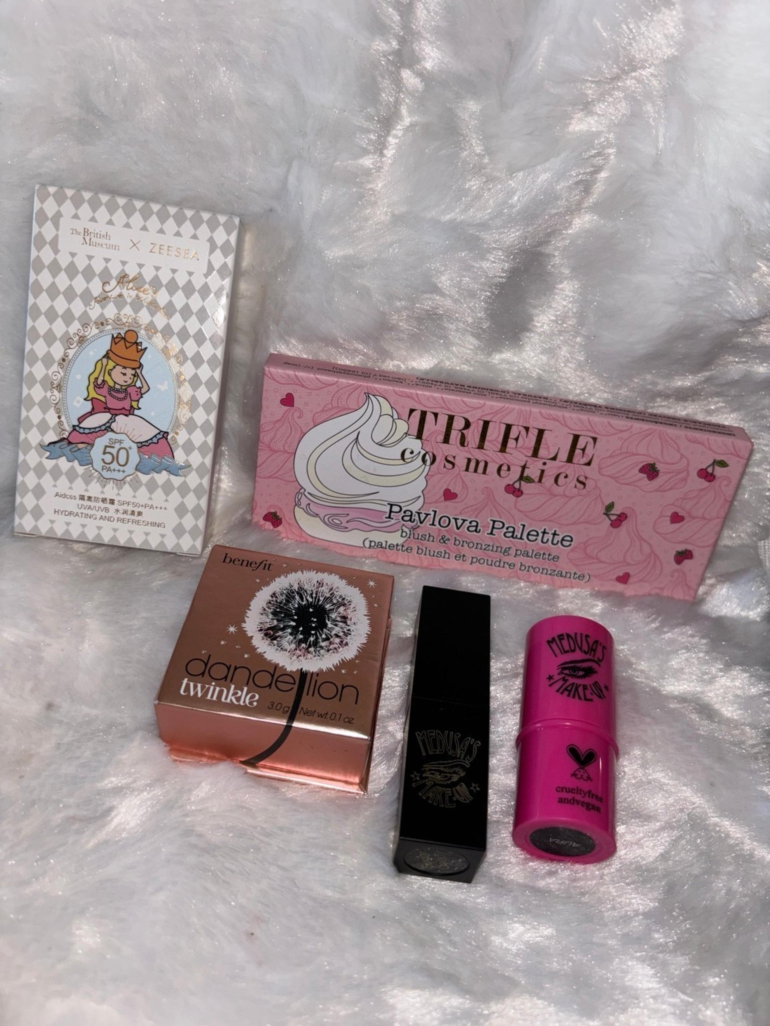 Makeup bundle