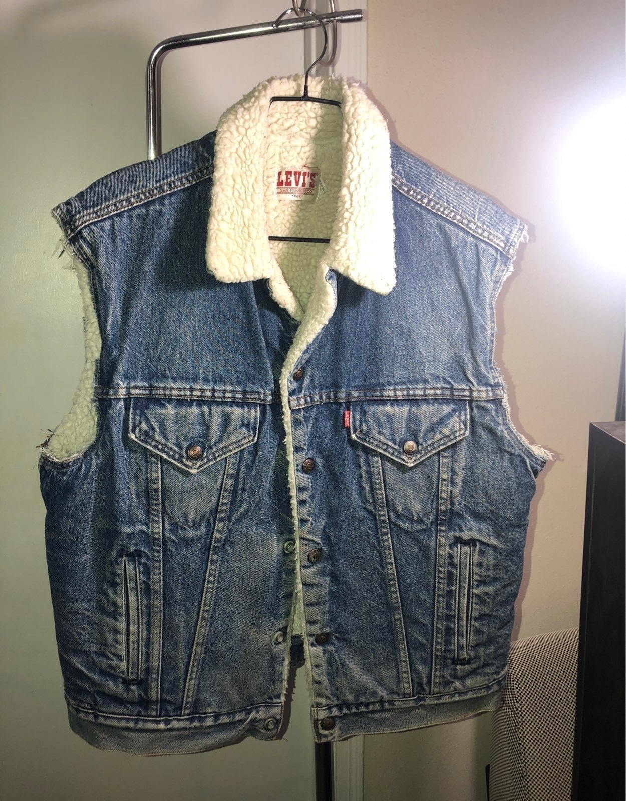 VTG 80s LEVIS DENIM SHERPA JEAN VEST