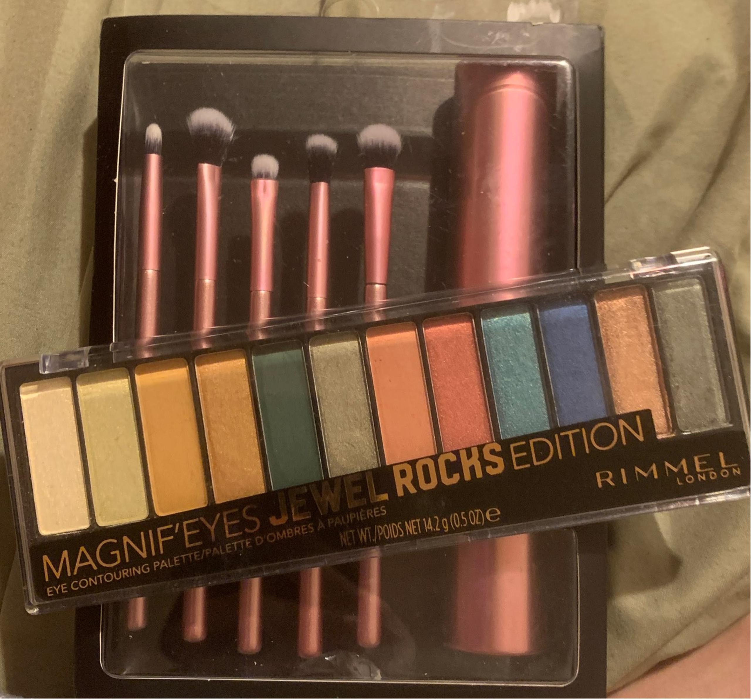 Rimmel jewel rocks and brush set