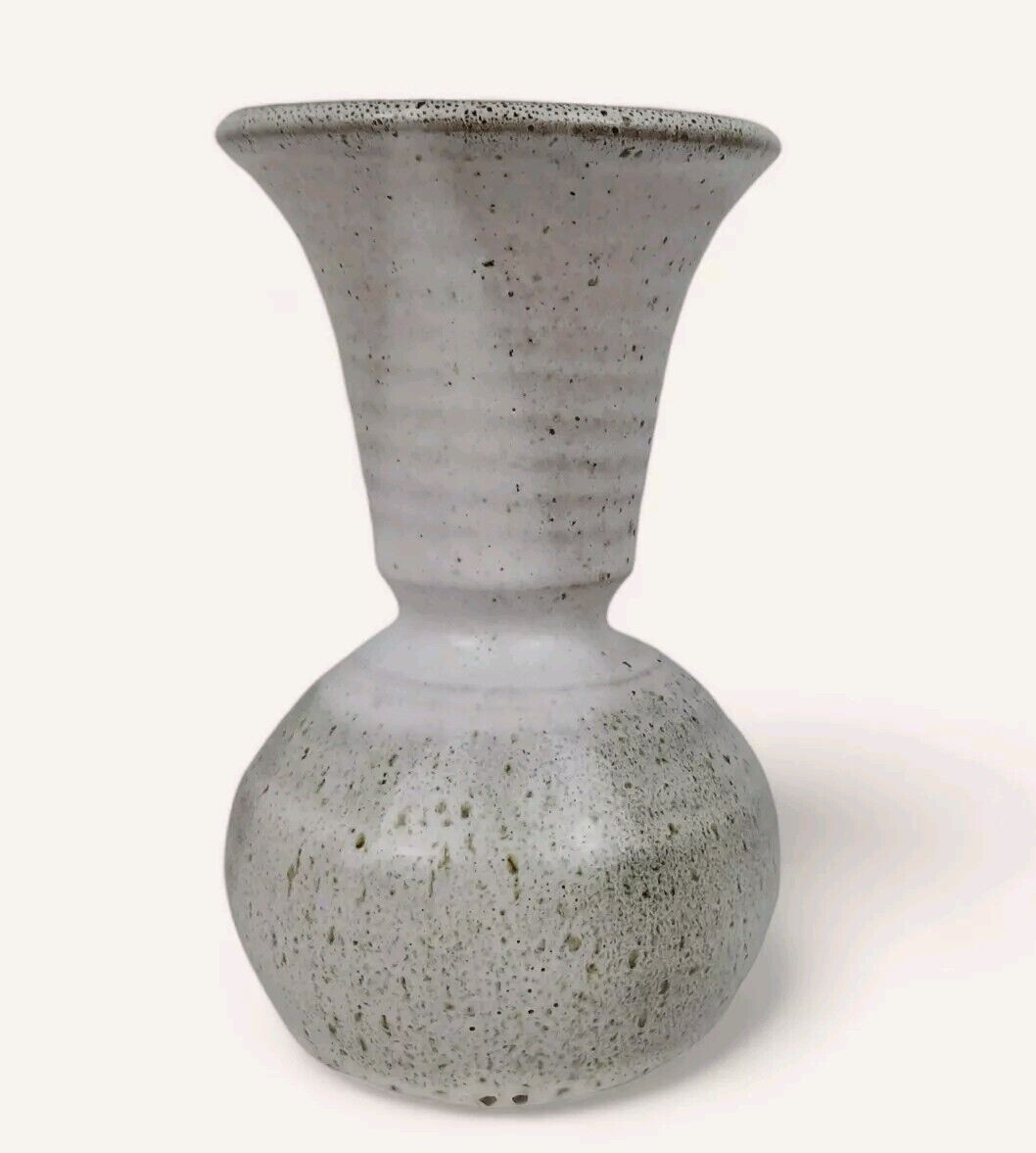 Studio Artist Handmade English Stoneware Pottery Vase Salt Glaze White Dave King