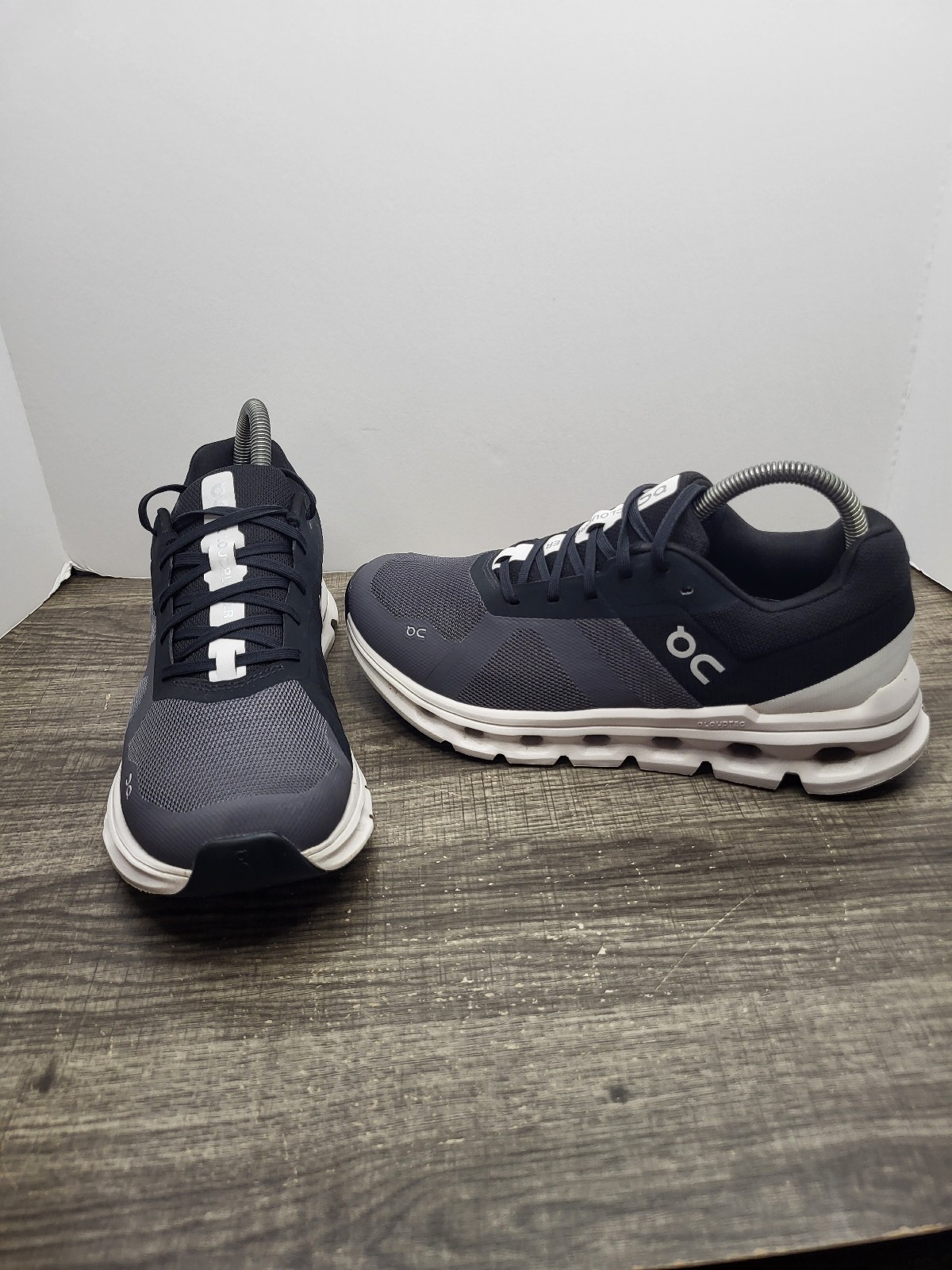 On Cloud Runner Mens Size 7 Black Gray Running Shoes Sneakers
