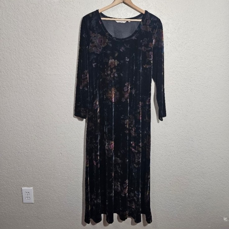 Soft Surroundings Santiago Floral Velour Maxi Dress