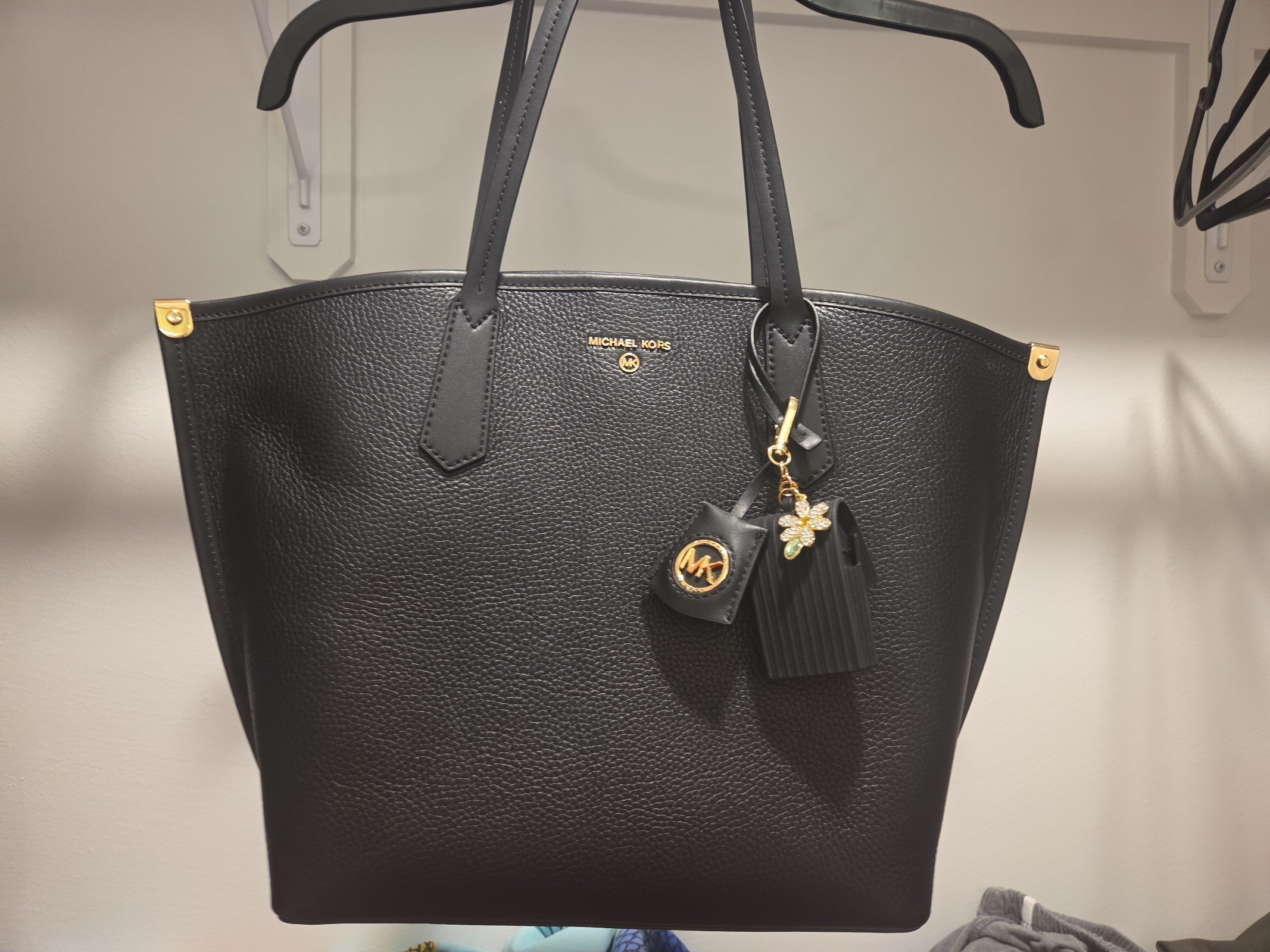Michael Kors Jane Large Pebbled black purse tote & Keychain, a sanitizer holder