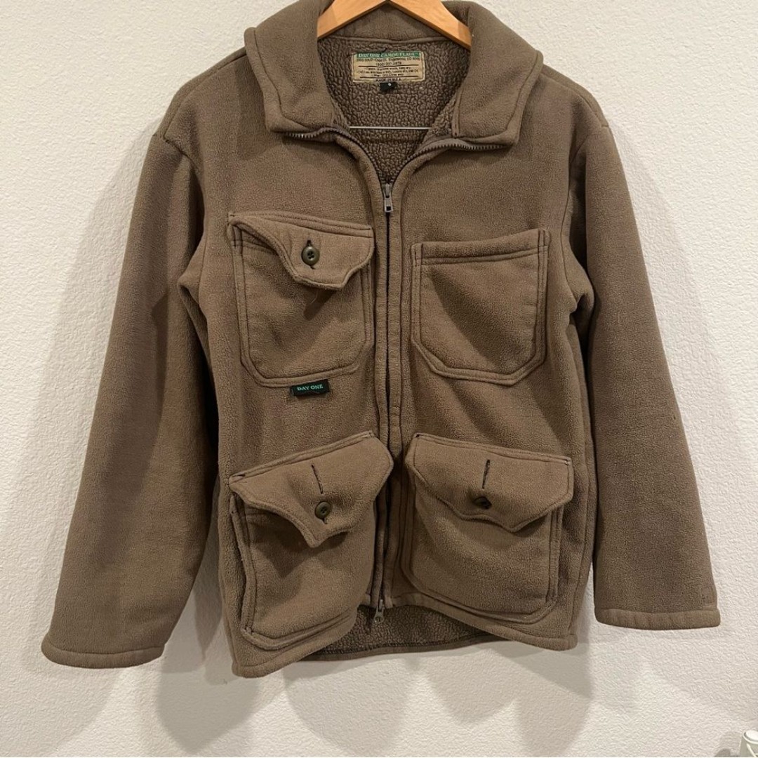 OneDay Camouflage made in the USA size small tan fleece zip up jacket