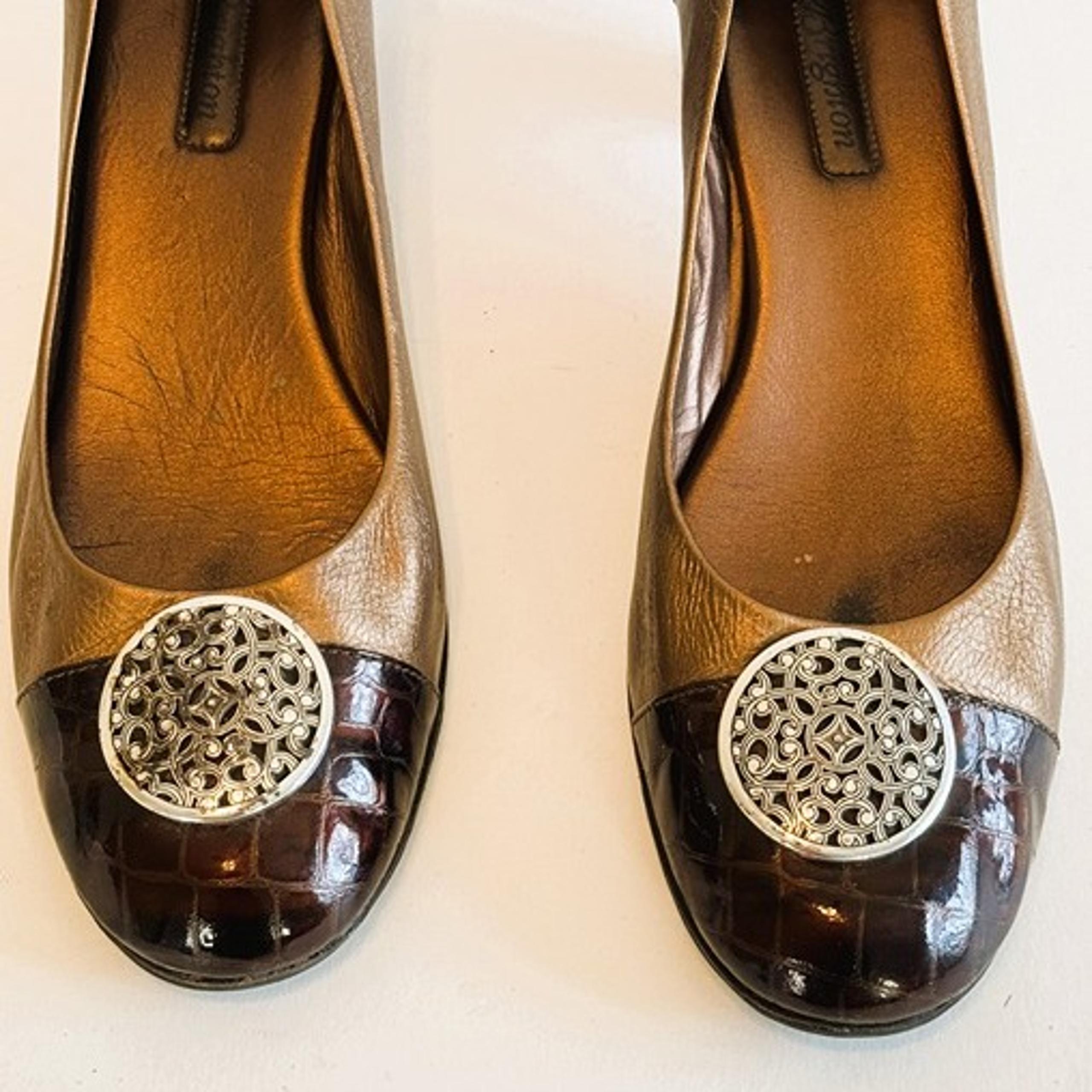 Brighton Marci Pump in  Bronze and Black Patent/Leather Crinkle Back  Size 9 1/2