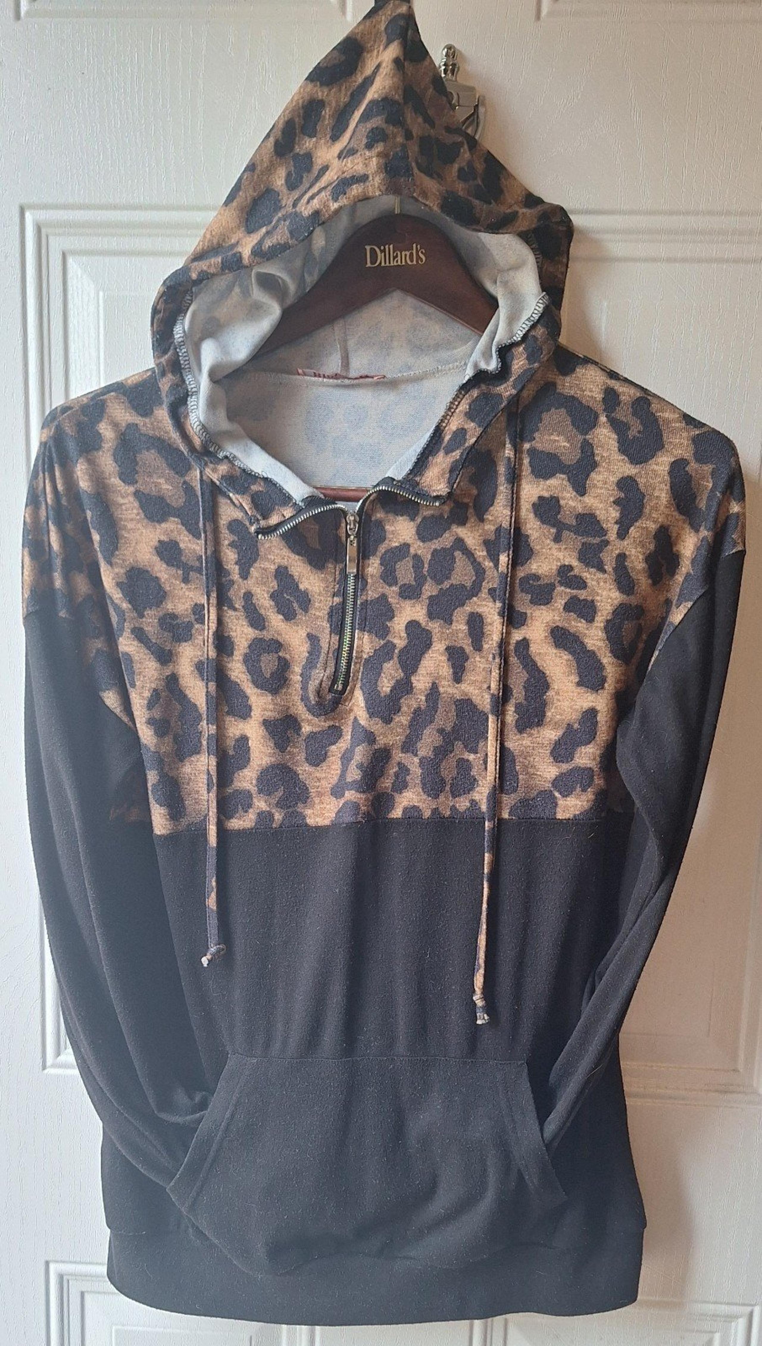 Women’s M/L Leopard & Black Half Zip Hoodie/Sweater.