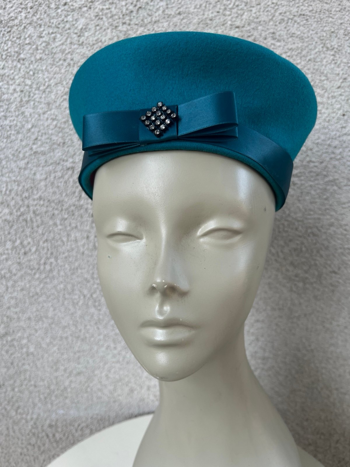 Vintage teal blue pillbox wool hat ribbon rhinestones trim Sz 22” or 7