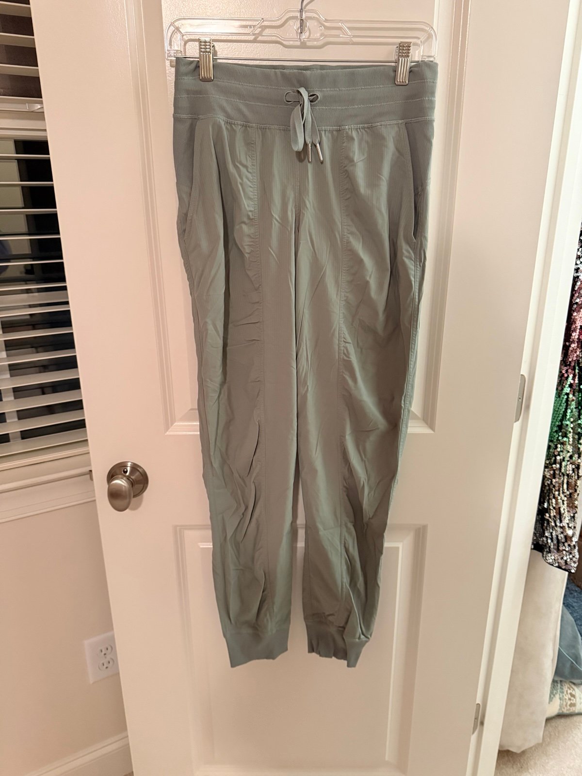 Lululemon dance studio joggers