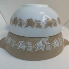 Vintage Pyrex 444 (4qt) and 443 (2.5qt) Sandalwood Bowls With Handles Set USA
