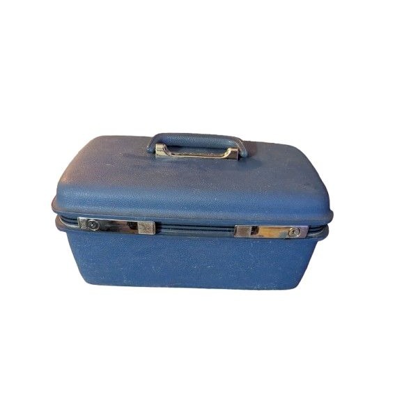 Samsonite Blue Train Case With Mirror Tray and Key Vintage