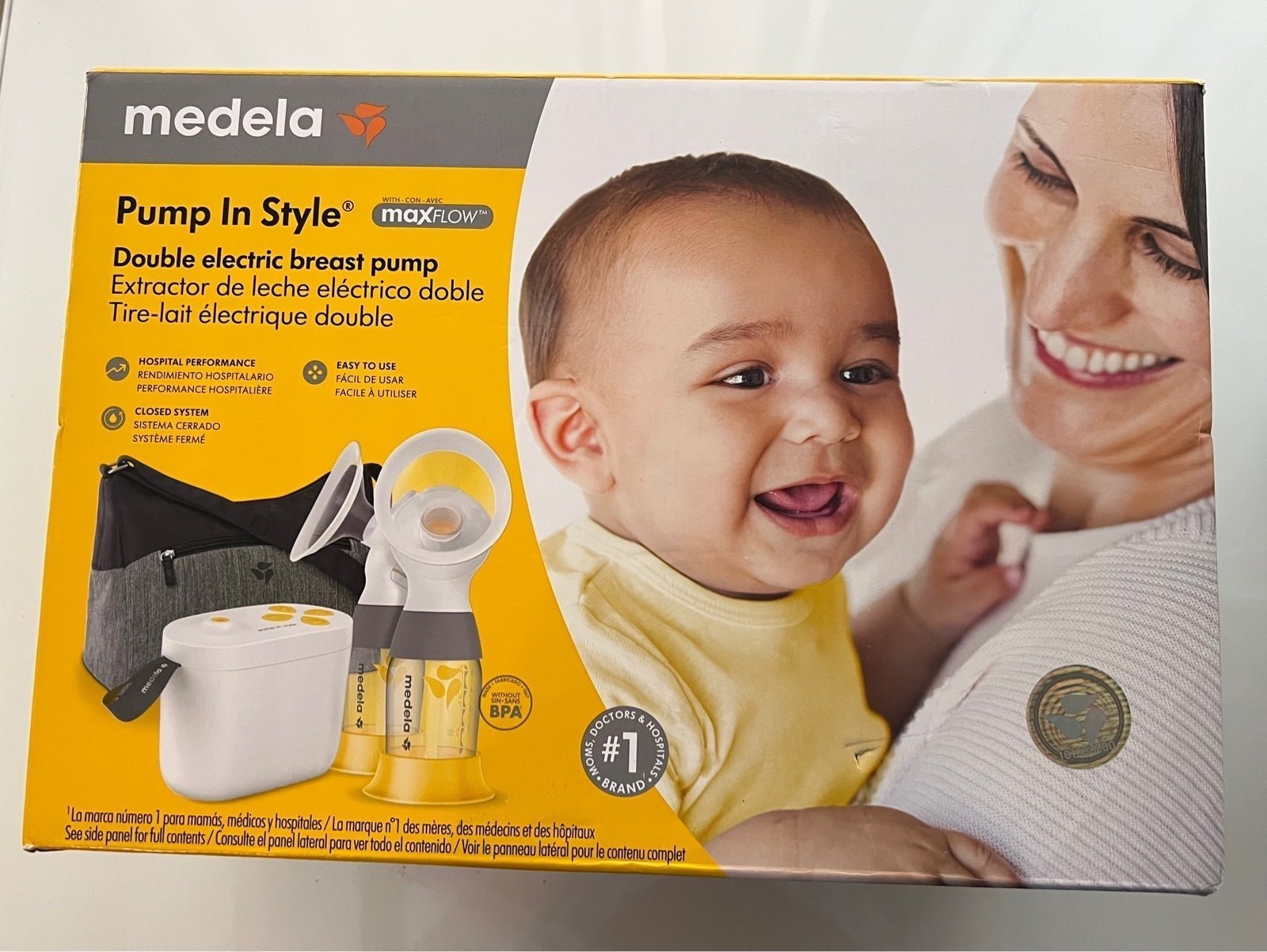 Medela Breast Pump, Pump in Style with MaxFlow Double Electric Breast Pump