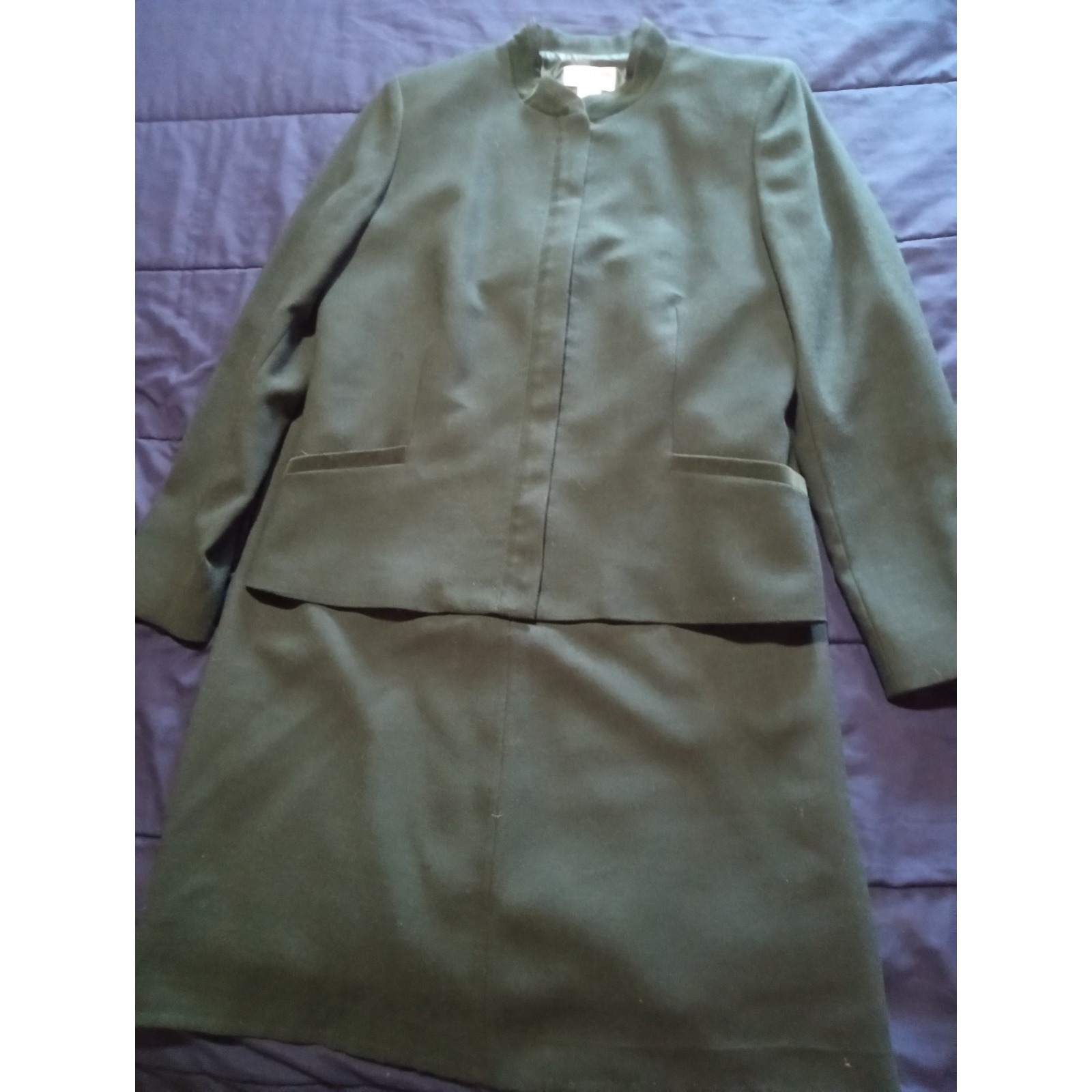 Pendleton 2 Piece Skirt Suit Womens 10 Hunter Green 100% Virgin Wool Made In USA
