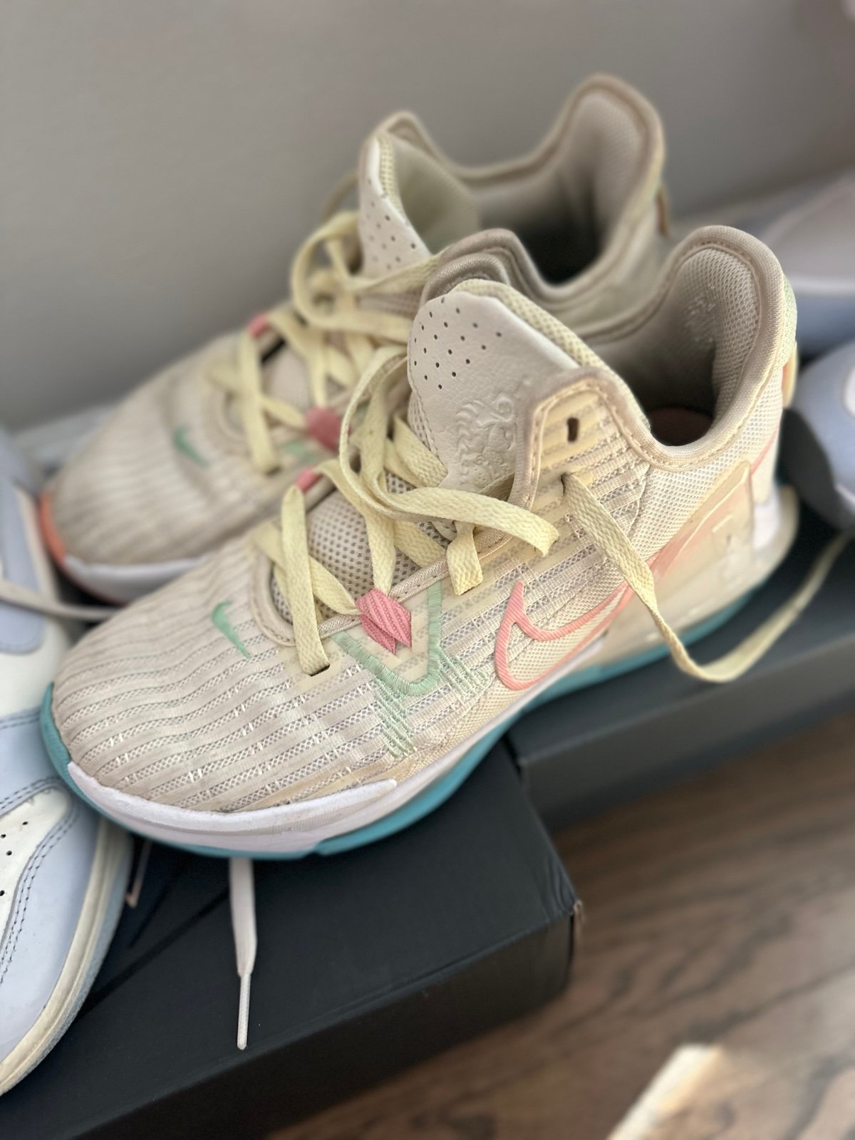 Nike Basketball/Volleyball shoes