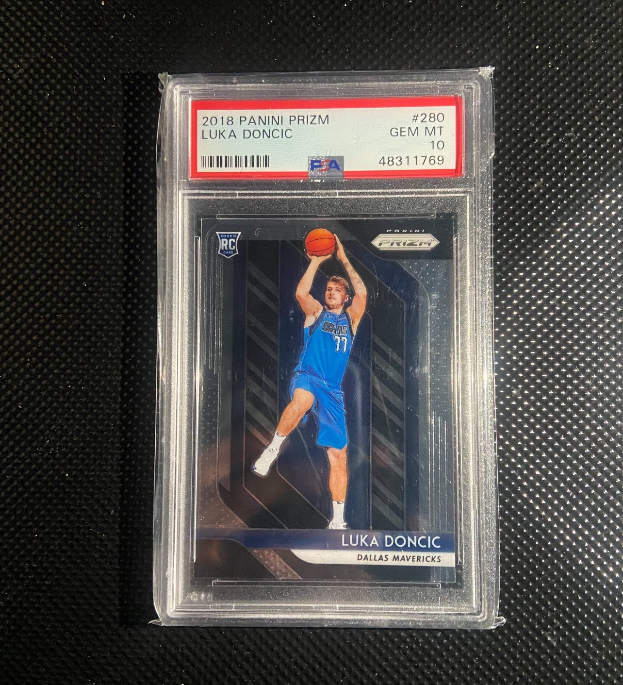 2018-2019 PANINI PRIZM LUKA DONCIC RC ROOKIE #280 PSA 10 Lakers!