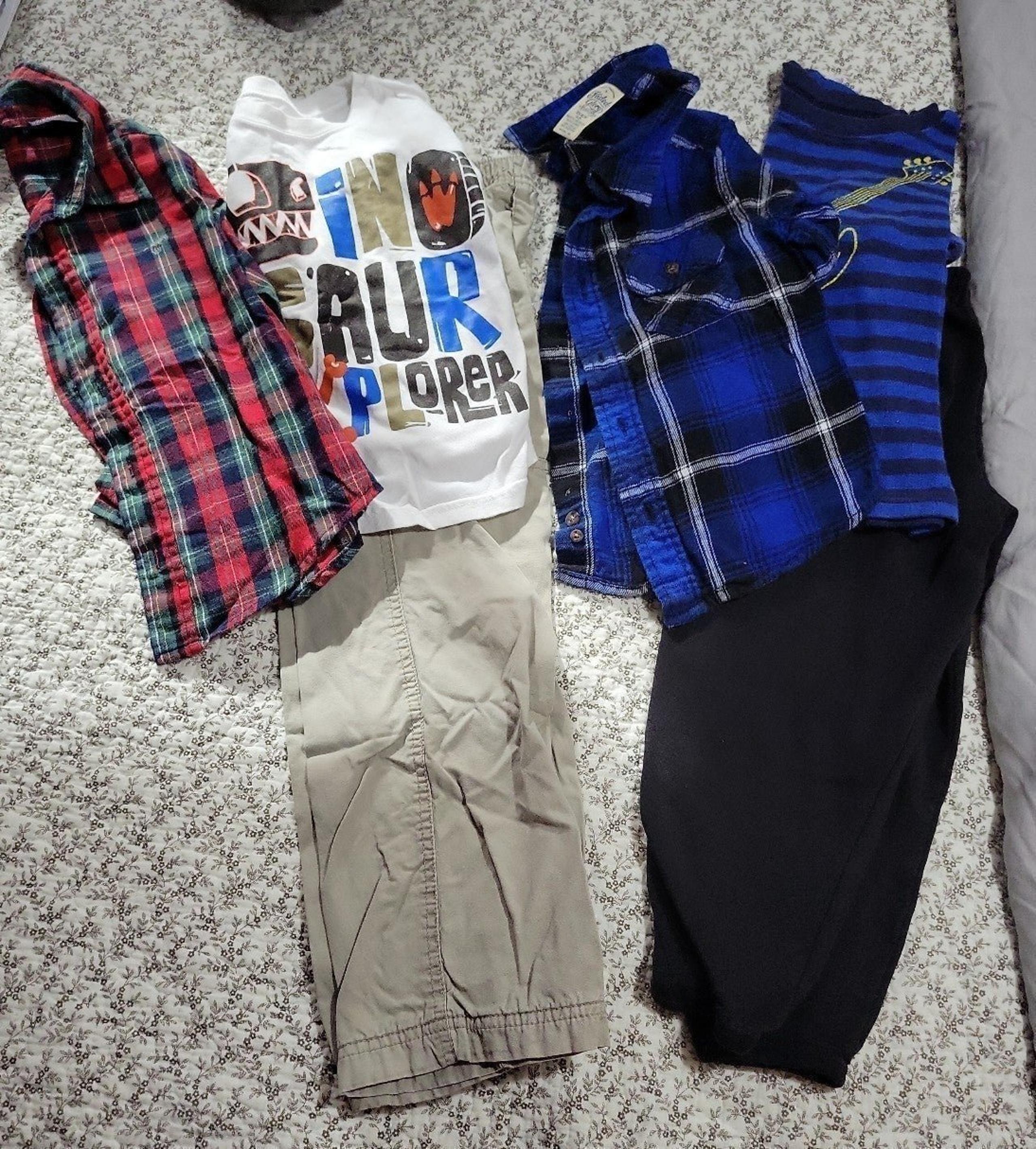 FINAL PRICE Boy's Size 4/5 Outfits x 2 Lot #B1