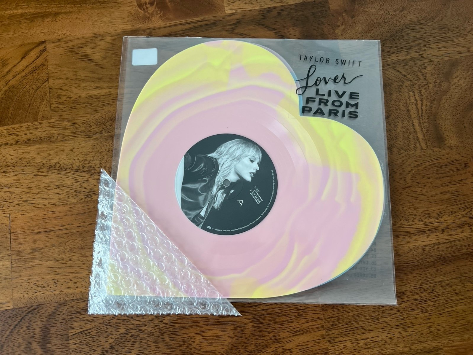 Taylor Swift Lover Live From Paris #1