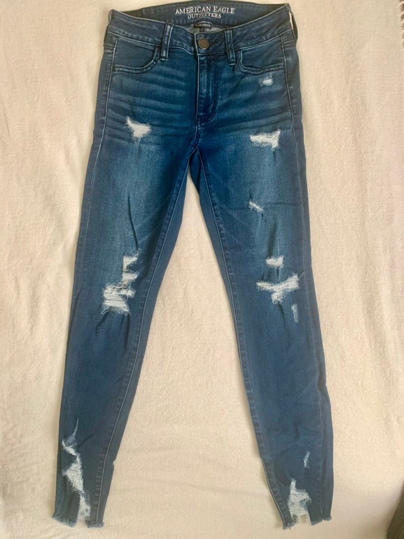 American Eagle Next Level Soft Knot Ripped Jegging