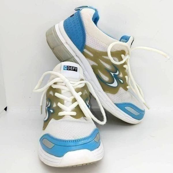 Gravity Defyer Verso Shock Womens Pre-owned White w/Blue & Gold Sneakers - sz. 7