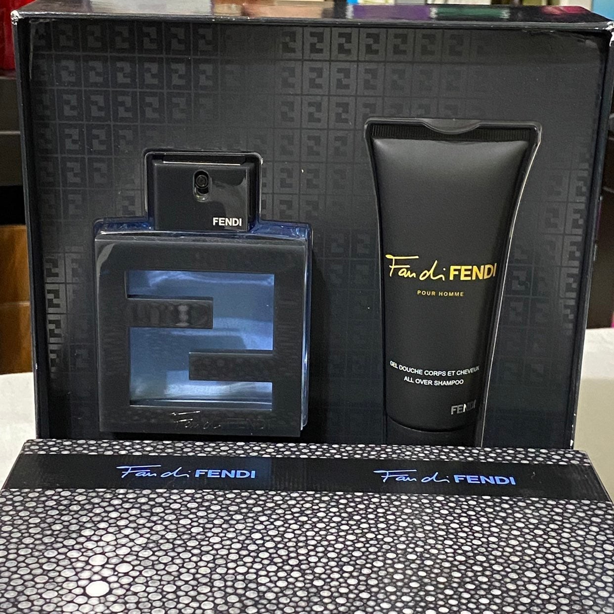 Fan di FENDI Acqua 2pcs Men Set 3.3 oz / 100 ml EDT spray + all over Shampoo