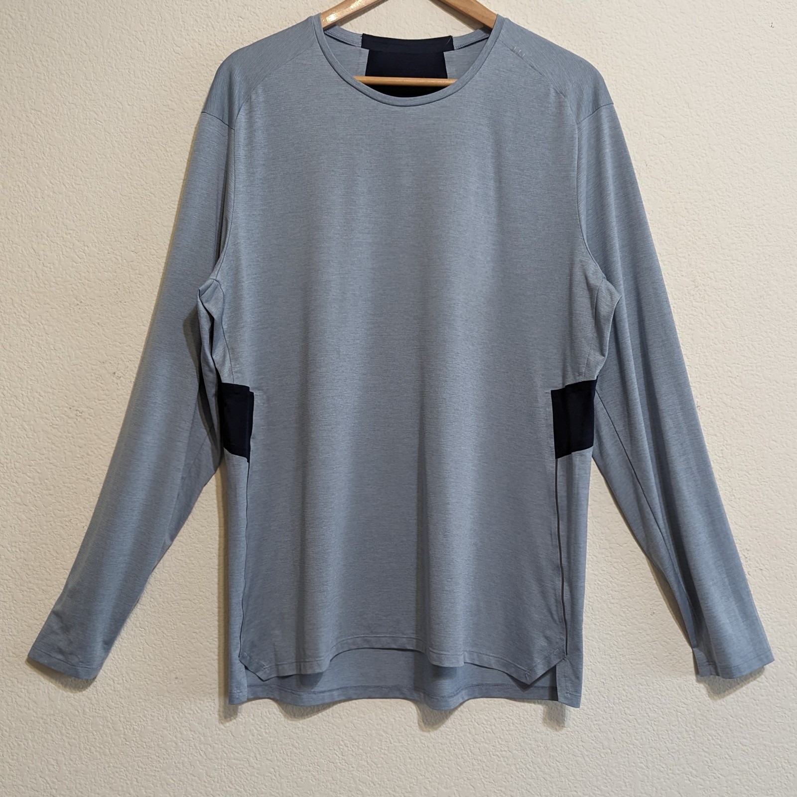 Lululemon Fast Free Long Sleeve Shirt Light Blue & Navy Men’s XLarge EUC