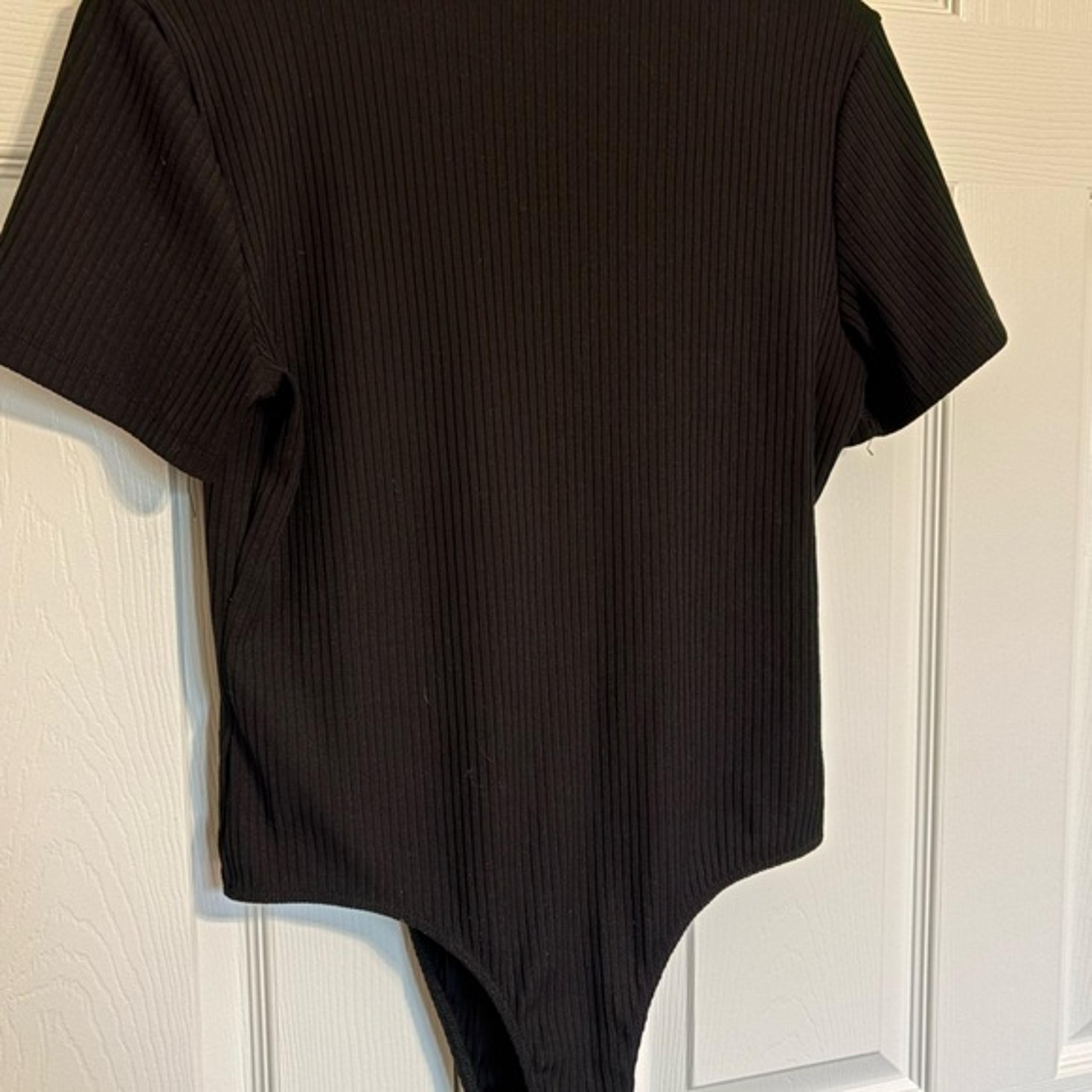 SO Kohl’s Black Ribbed bodysuit