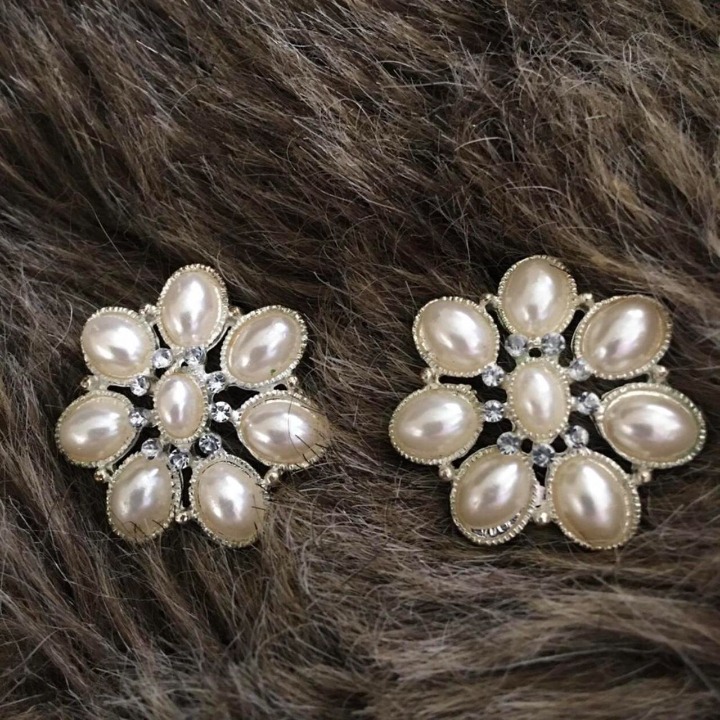 Vintage pearl and rhinestone floral style earrings