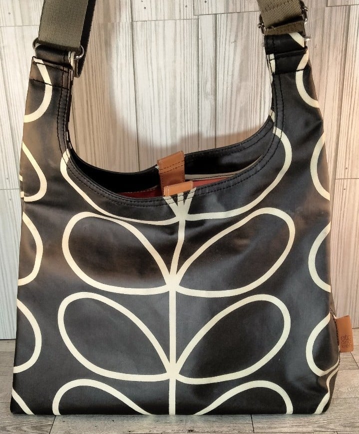 Orla Kiely Midi Crossbody Linear Stem Liquorice Zip Shoulder or Crossbody Bag