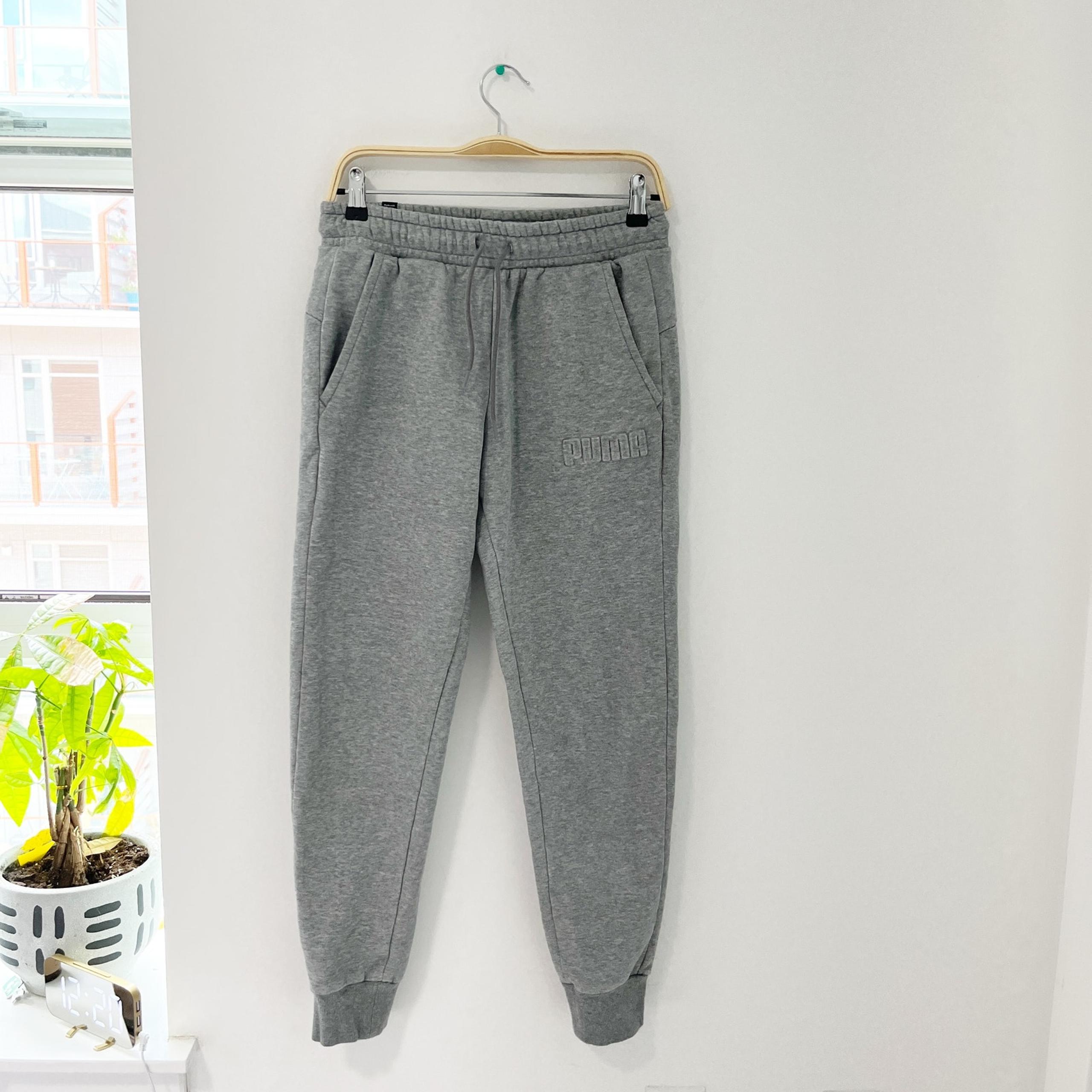 Puma Men's Gray Sweatpants Size Small