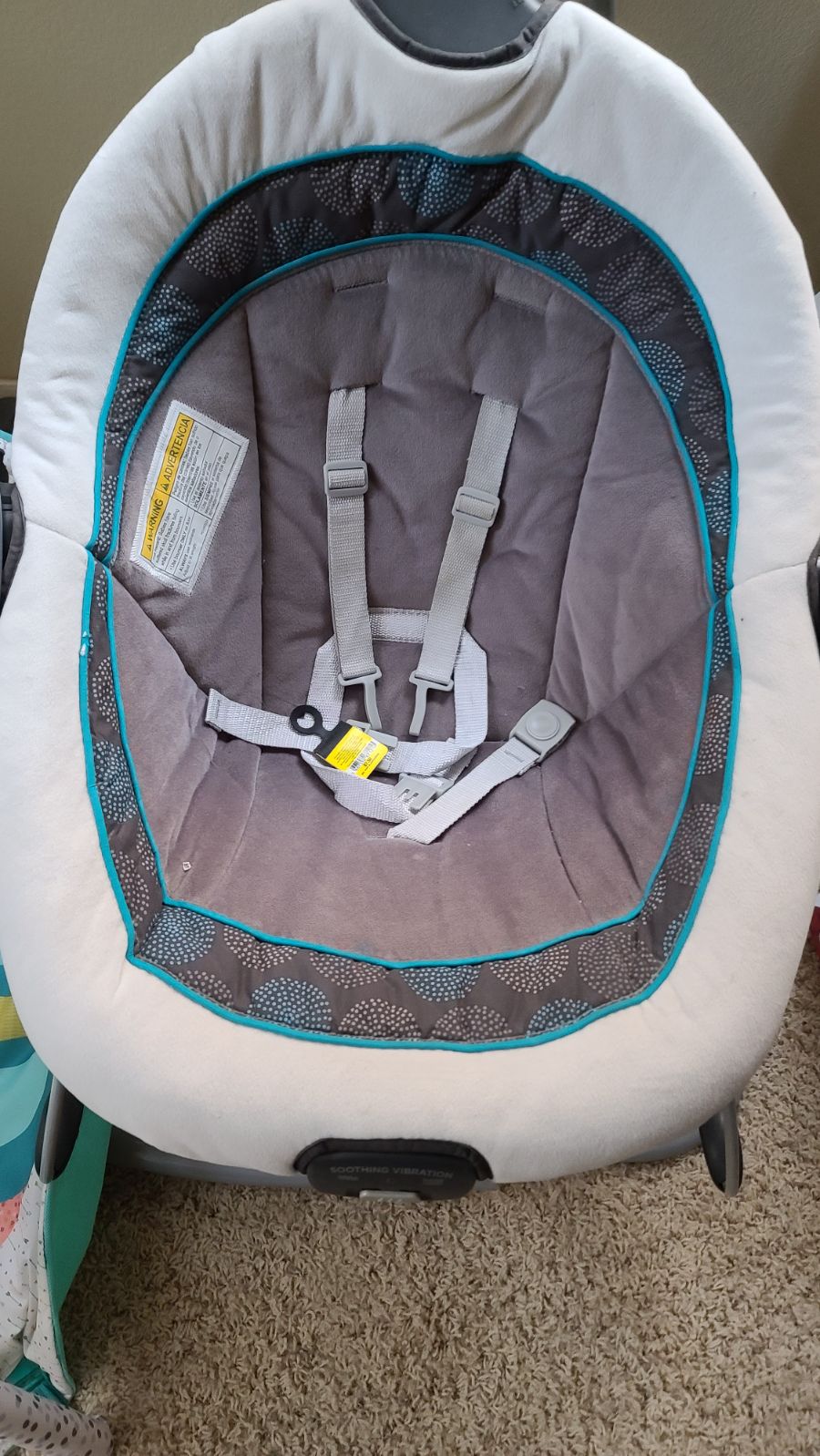 Like New Baby bassinet for sale!!