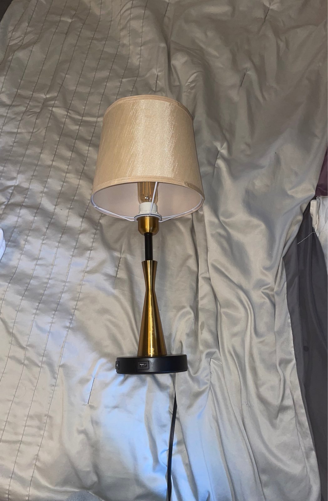 Touch to light LAMP (With 2 usb ports)