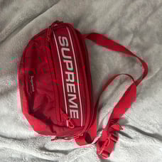 SUPREME Red Shoulder Bag