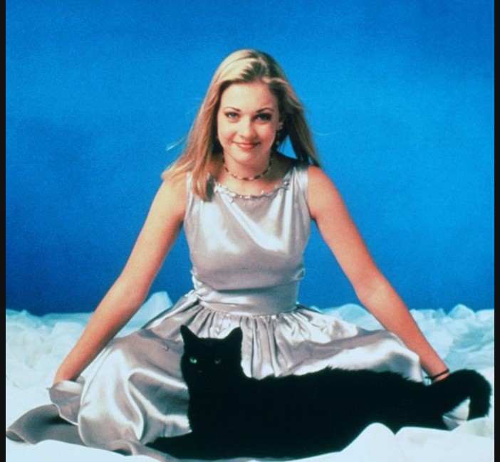 Sabrina the teenage witch clothing & accessories style bundle size Medium
