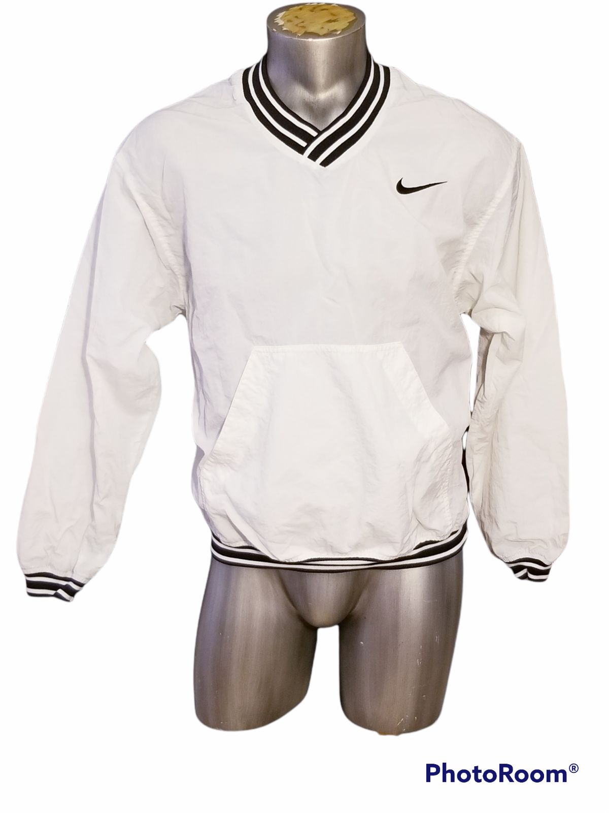 VINTAGE 90S NIKE AIR SWOOSH NYLON V-NECK WHITE SIZE S\r  \r PLEASE DO NOT RELY O