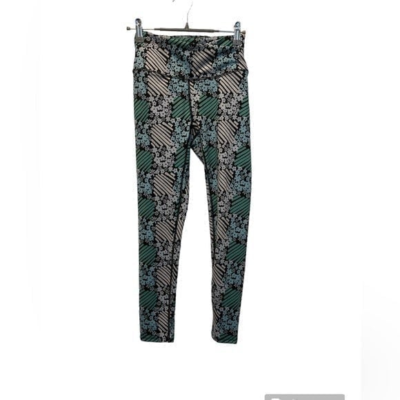 NEW Free People‎ Movement Women XS Blue Daisy Lose Control Workout Leggings