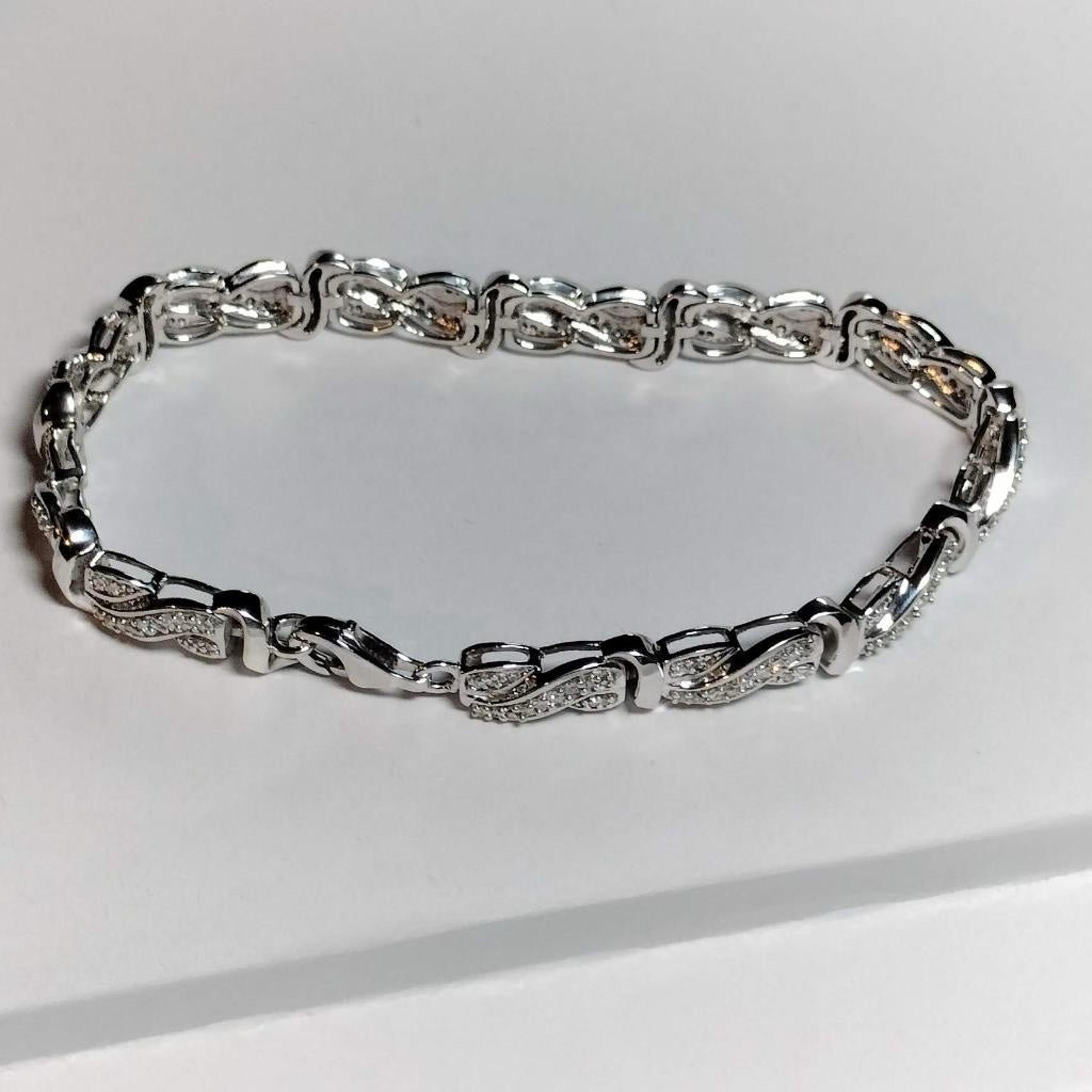 Sterling Silver 7.5 Inch 156 Round Diamond Swirl Bracelet