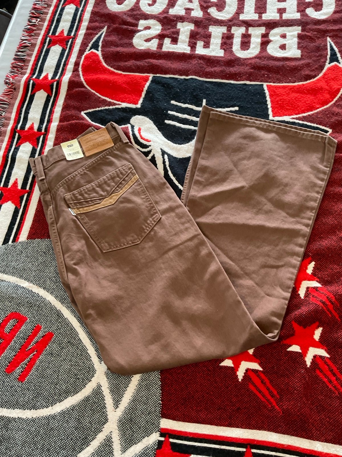 NWT Levi’s 70s high rise flare jeans women’s premium brown denim pants 32 x 32