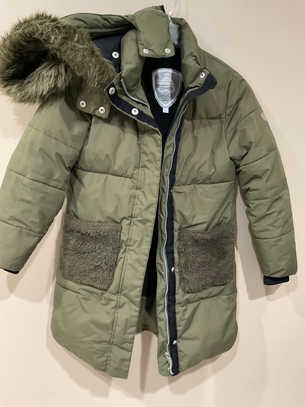 2 p 2 Child’s Olive Double Fleece Lining Removable Hood Puffer, Size 8