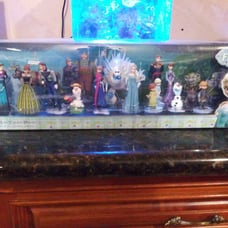 Limited stock* 20 piece Disney FROZEN An