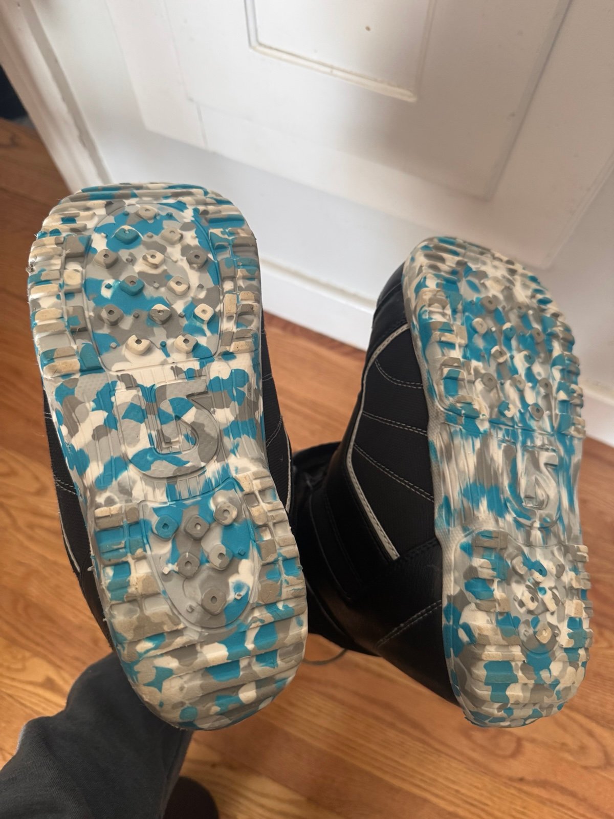 Kids' Burton Zipline BOA® Snowboard Boots | Burton.com